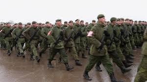 Binh sĩ Nga duyệt binh.