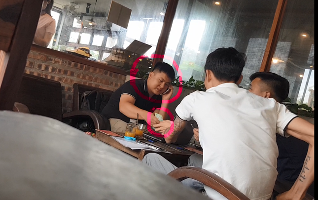 “Co” ho chieu tai Ha Noi: 2,5 trieu dong, lam trong 2 ngay-Hinh-2