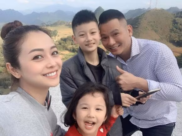 Cuoc song hanh phuc cua hai mi nhan di qua cuoc doi Quang Dung