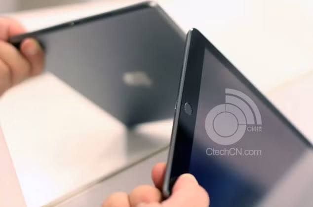 iPad mini 2 thiếu cảm biến vân tay. iPad mini 2 không tích hợp cảm biến vân tay ở nút Home như iPhone 5S, nó cũng có thể không được trang bị màn hình Retina. Những thiếu hụt này khiến iPad mini 2 không còn gì để thu hút người dùng.