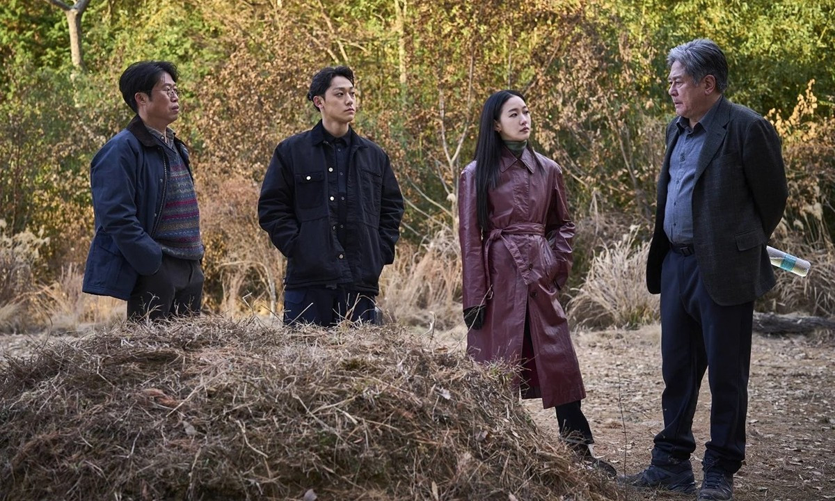 Quat mo trung ma: Gay to mo vi yeu to kinh di tam linh-Hinh-5