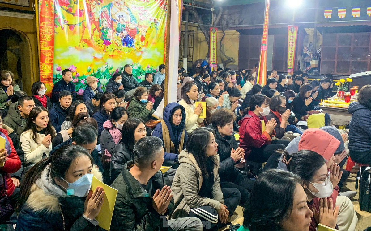 Dâng sao giải hạn cực đoan theo 'đám đông', gây lãng phí, tốn kém Dang sao giai han cuc doan theo 'dam dong', gay lang phi, ton kem