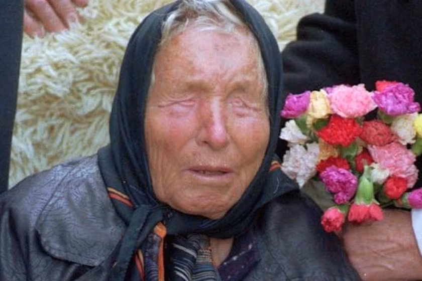 br/> Đối với năm 2025, nhà tiên tri mù này đã vẽ ra một bức tranh đáng lo ngại. Các dự đoán gây chấn động của Baba Vanga bao gồm: Chiến tranh tồi tệ xảy ra ở châu Âu; Sự gia tăng ảnh hưởng của Nga; Thiên tai nghiêm trọng; Tiến bộ khoa học 