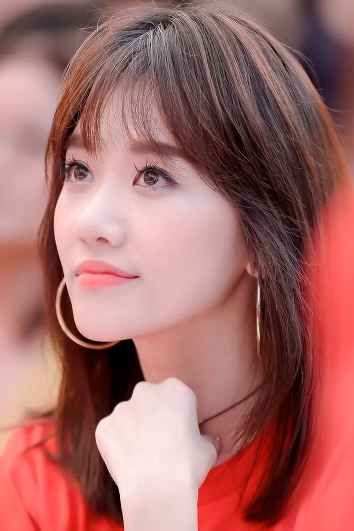 4. Người có sống mũi thẳng mà cao, đầu mũi tròn trịa sáng bóng: Xem tướng khuôn mặt, mũi là nơi thể hiện rõ ràng về vận thế tài lộc của con người trong suốt 1 đời. Đây cũng là vị trí được gọi là cung Tài Bạch trong nhân tướng học. 