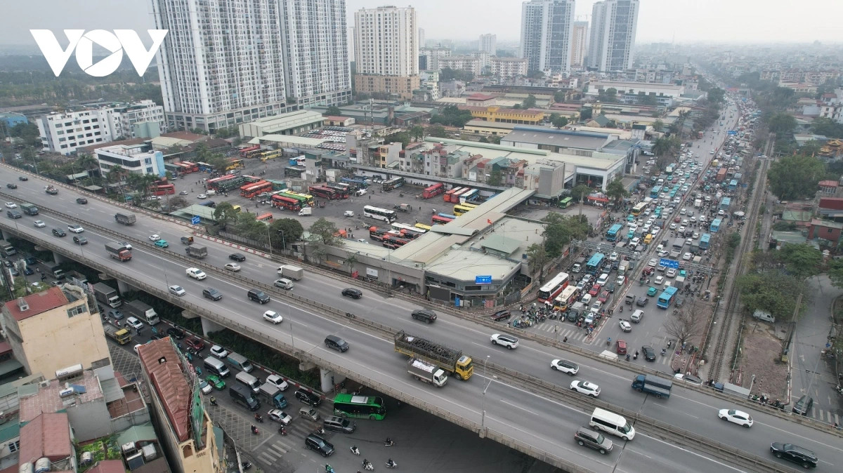 Tại khu vực hướng ra cao tốc Pháp Vân - Cầu Giẽ, áp lực giao thông ngày một tăng cao