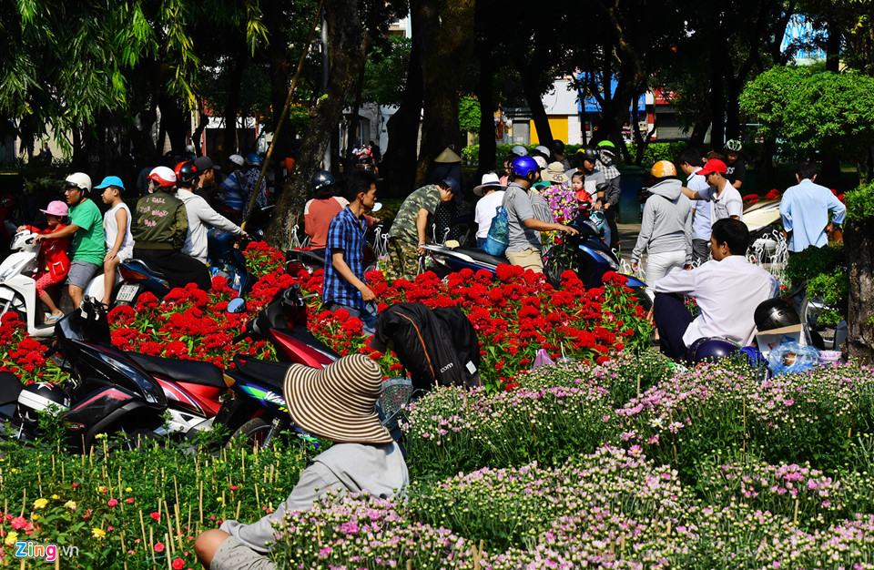 Với cách tính trên, năm 2025 là năm nhuận âm lịch vì 2025 chia cho 19 dư 11. Cụ thể, năm 2025 nhuận vào tháng 6 âm lịch, tức có 2 tháng 6 âm lịch.