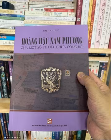 Co gi trong 74 buc thu Nam Phuong gui vua Bao Dai moi cong bo?-Hinh-2