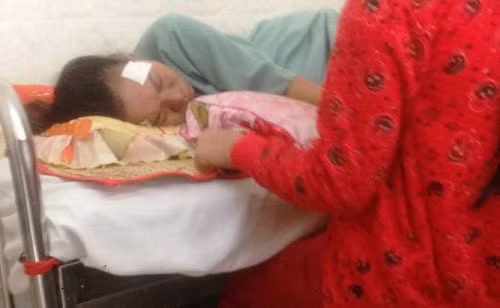 Suốt tuần lễ qua, chị Lài mòn mỏi nhớ trông con gái nhưng không ngờ rằng con mình đã ra đi vĩnh viễn...