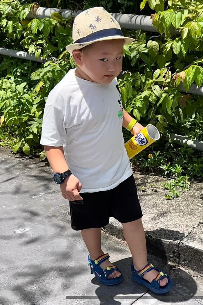 Con trai Tra My Idol 