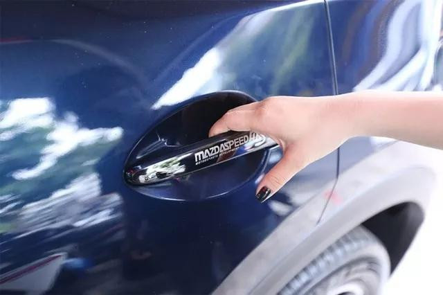 Bam theo oto chong cho bo nhi de danh ghen va cai ket bi kich