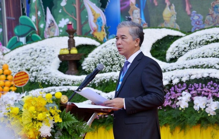 Trang nghiem dai le Phat dan tai Viet Nam Quoc Tu-Hinh-3