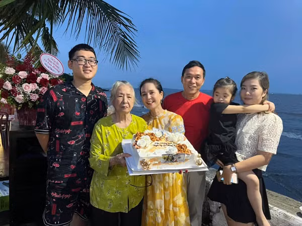 Tuoi 62 cua “me chong ghe gom nhat man anh”: Su nghiep lan doi thuc deu vien man-Hinh-3