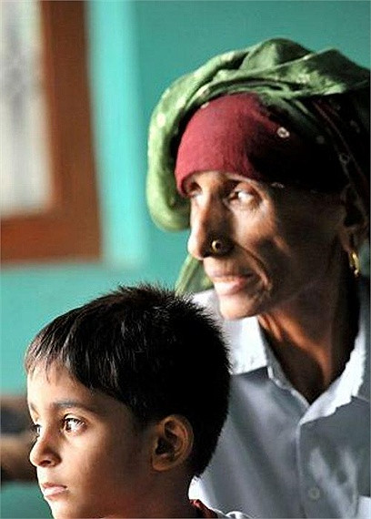 Những suy nghĩ đó một phần có lý khi cơ thể bà Lohan gần như đổ sụp sau ca sinh nở bằng phương pháp thụ tinh trong ống nghiệm.