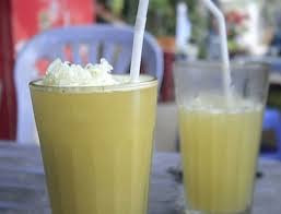 Không chỉ có vậy, nhiều hàng quá còn ngang nhiên cho cả đường hóa học vào trong nước mía để tăng độ ngọt.