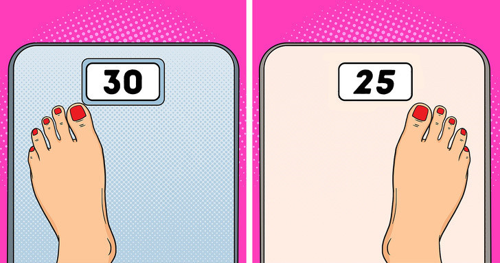  6. Kiểm tra cột sống: Bạn cần sử dụng 2 cái cân điện tử và đặt mỗi chân lên một cái cân. Bạn nên đứng thẳng và phân bố cân nặng đều cho cả 2 bên. Nếu số cân nặng khác nhau quá nhiều, nó có thể là dấu hiệu xương hông, cột sống và đầu đang bị lệch tâm. Lúc này, bạn nên đi khám để thực hiện các xét nghiệm cần thiết.