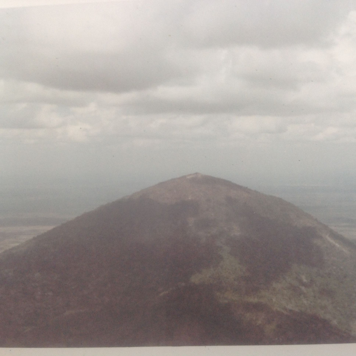 Đỉnh núi Bà Đen, năm 1969. Ảnh: Butch Dionne.