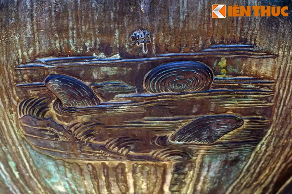 Loài thứ ba trên Thuần đỉnh là "Bạng" - con ngao, một hải sản được khai thác ở hầu khắp các vùng ven biển của Việt Nam. Đây là loài thân mềm đầu tiên xuất hiện trên Cửu Đỉnh.