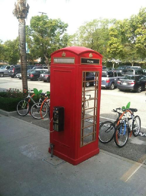 Bốt điện thoại có cũng như không.