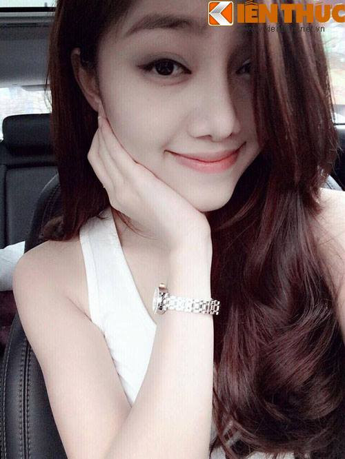 Nữ CEO trẻ tuổi coi trọng việc chăm sóc bản thân, ngoại hình bởi có như vậy cô bạn mới cảm thấy tự tin.