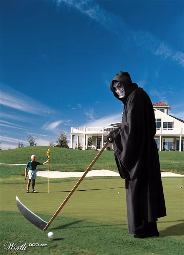 Khi chơi golf thần chết rất tập trung cao độ.