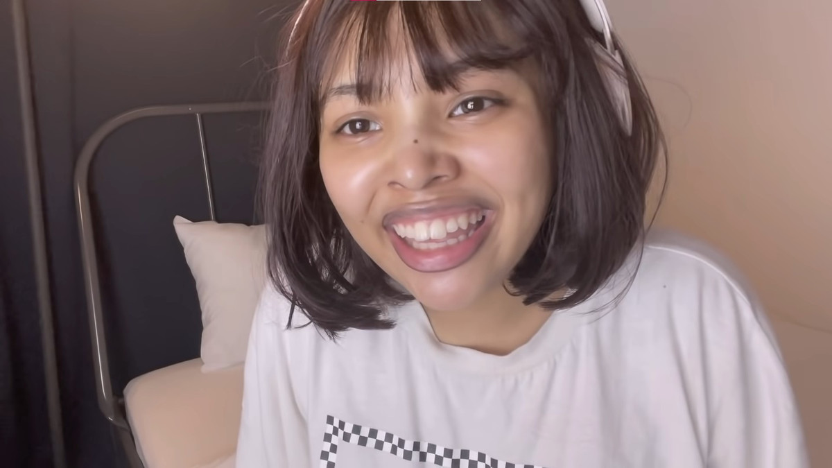 Thao khau trang lo mat moc, hot girl Nhat hut them fan-Hinh-3