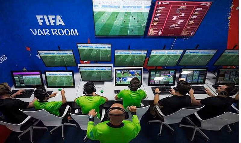 33 may quay phuc vu cac tran cua DT Viet Nam tai SVD My Dinh