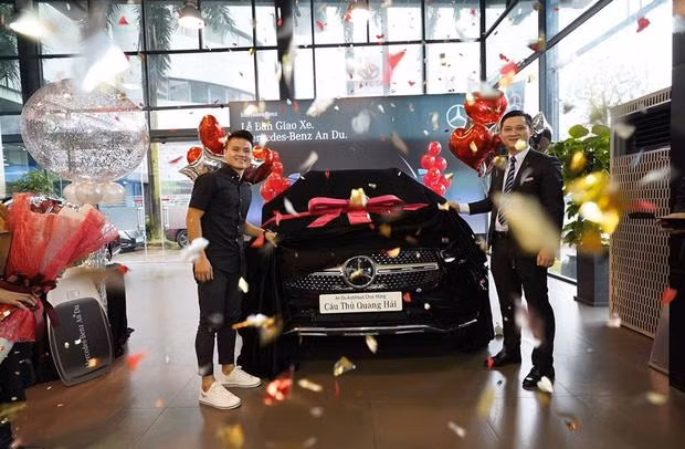 O tuoi 24, Quang Hai giau co nao?-Hinh-3