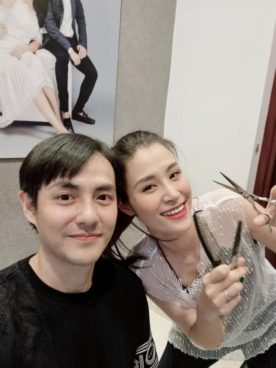 My nhan Viet tro tai tu cat toc dip gian cach xa hoi-Hinh-3