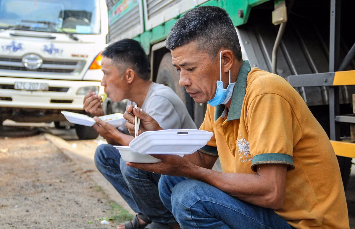 Tai xe cho den thoi xoai van chua duoc xet nghiem nCoV-Hinh-2