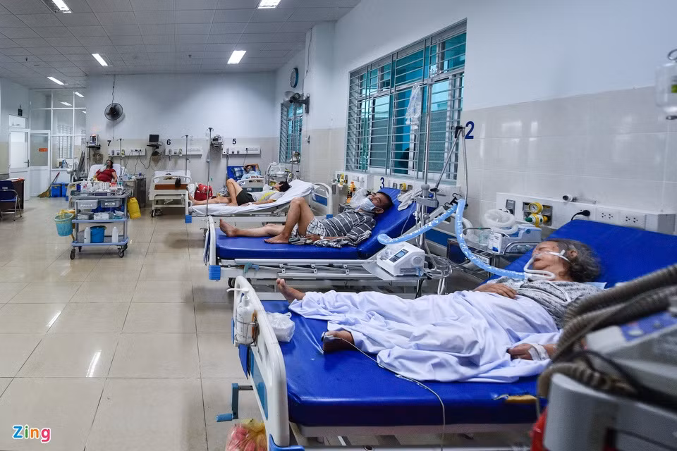 Noi dieu tri nguoi mac Covid-19 co benh nen, tho may tai TP.HCM-Hinh-9
