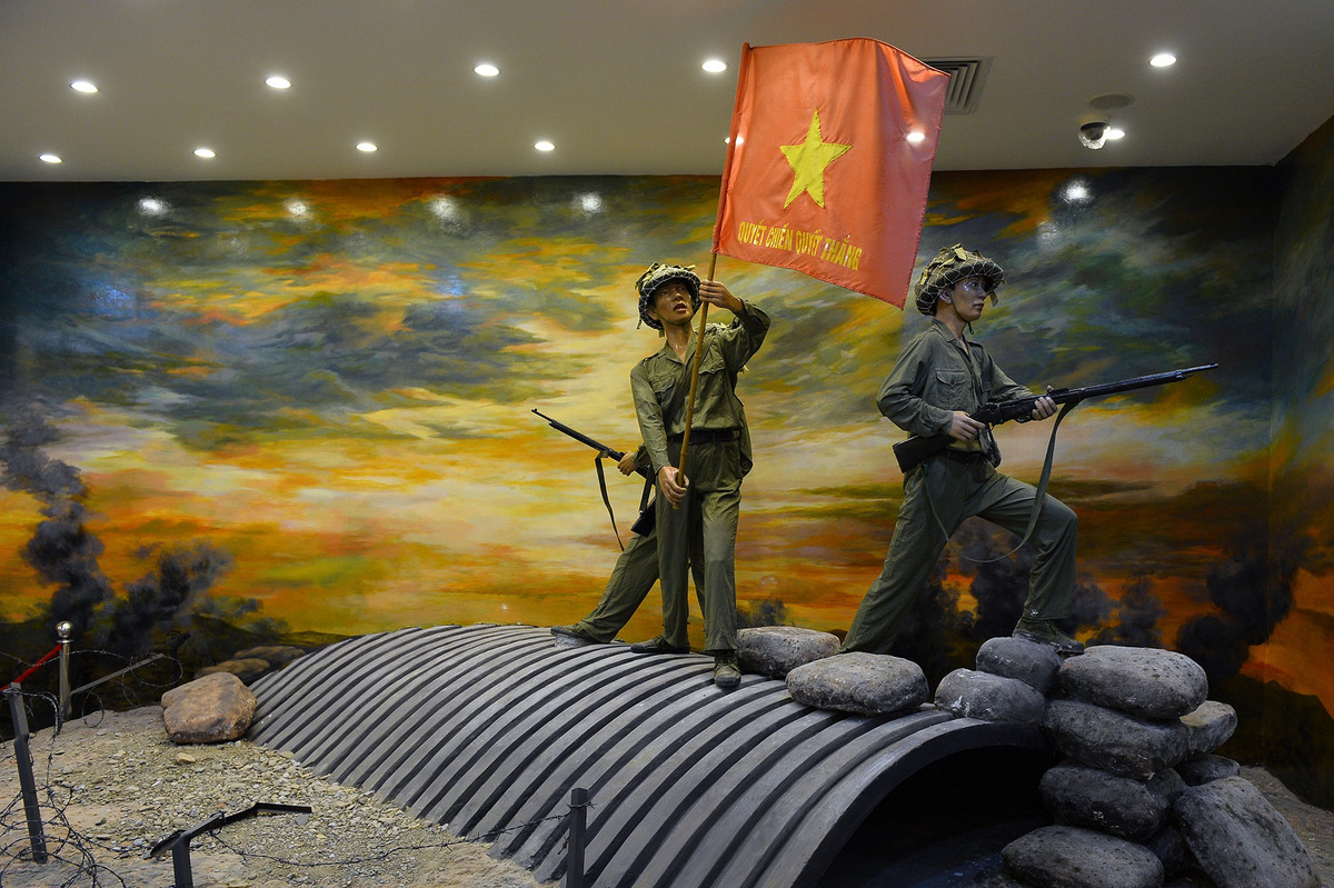 Bảo tàng Chiến thắng lịch sử Điện Biên Phủ là điểm đến hấp dẫn tại TP Điện Biên Phủ, tỉnh Điện Biên. Năm 2014, kỷ niệm 60 năm Chiến thắng lịch sử Điện Biên Phủ, công trình bảo tàng giai đoạn I được khánh thành. Nơi đây tái hiện sinh động cuộc kháng chiến chống Pháp của dân tộc, điển hình là Chiến dịch Điện Biên Phủ năm 1954. Ảnh: N.K.