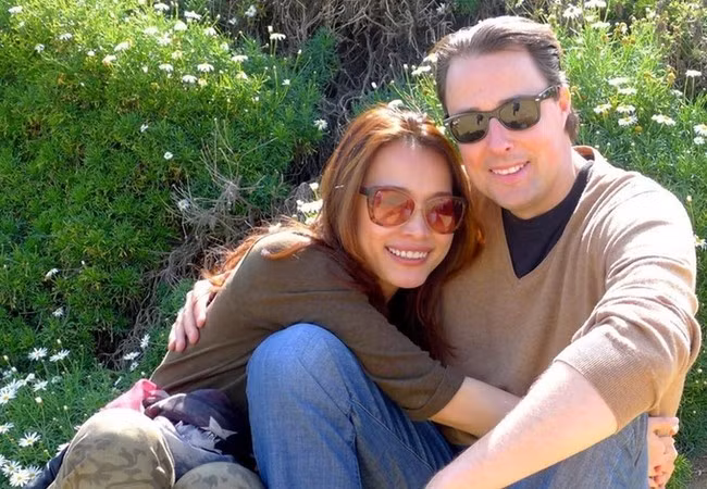 Tuoi 45, Hoa hau Ngoc Khanh hanh phuc khi duoc chong Tay cung chieu-Hinh-5