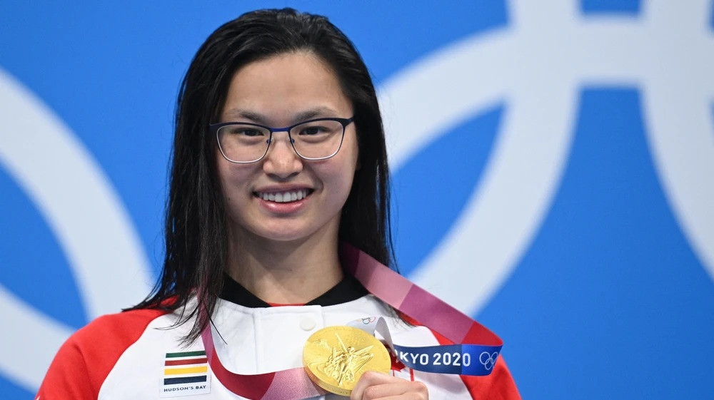 Kinh ngu Canada goc Hoa bi cha me ruot bo roi vi la con gai