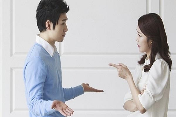 4 diem chung cua cac cap vo chong de chia ly du yeu nhau den may