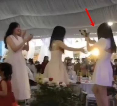 Bất ngờ danh tính cô gái nhường hoa cưới cho Hòa Minzy Bat ngo danh tinh co gai nhuong hoa cuoi cho Hoa Minzy