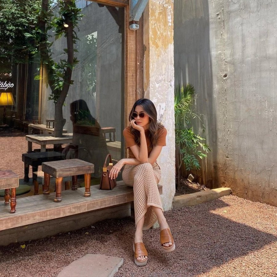 Hà Tăng và khả năng sang chảnh hóa đồ bình dân, diện váy vài trăm nghìn mà như hàng hiệu - Hình 9 Ha Tang va kha nang sang chanh hoa do binh dan, dien vay vai tram nghin ma nhu hang hieu-Hinh-9