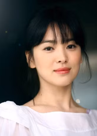 3 nu than toc mai mua moi ke thua Song Hye Kyo, lieu co lan at duoc dan chi?