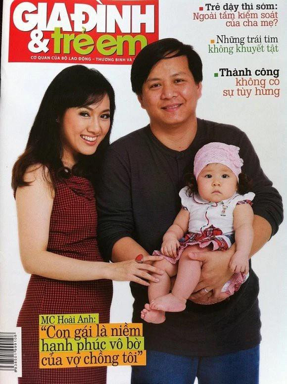 BTV Hoài Anh cho chồng "lên sóng" sau nhiều năm kín như bưng - Hình 2 BTV Hoai Anh cho chong