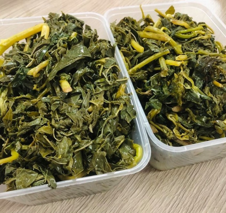 Được biết, lá sắn non muối thành món dưa chua được coi là đặc sản của người dân tỉnh Phú Thọ.