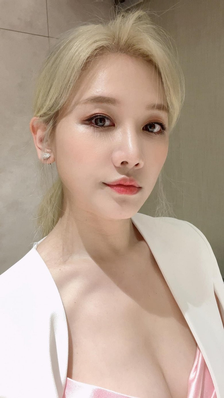 Hari Won khoe lan da cang muot nhung dan tinh chi chu y den mai toc thua thot nham nho-Hinh-5