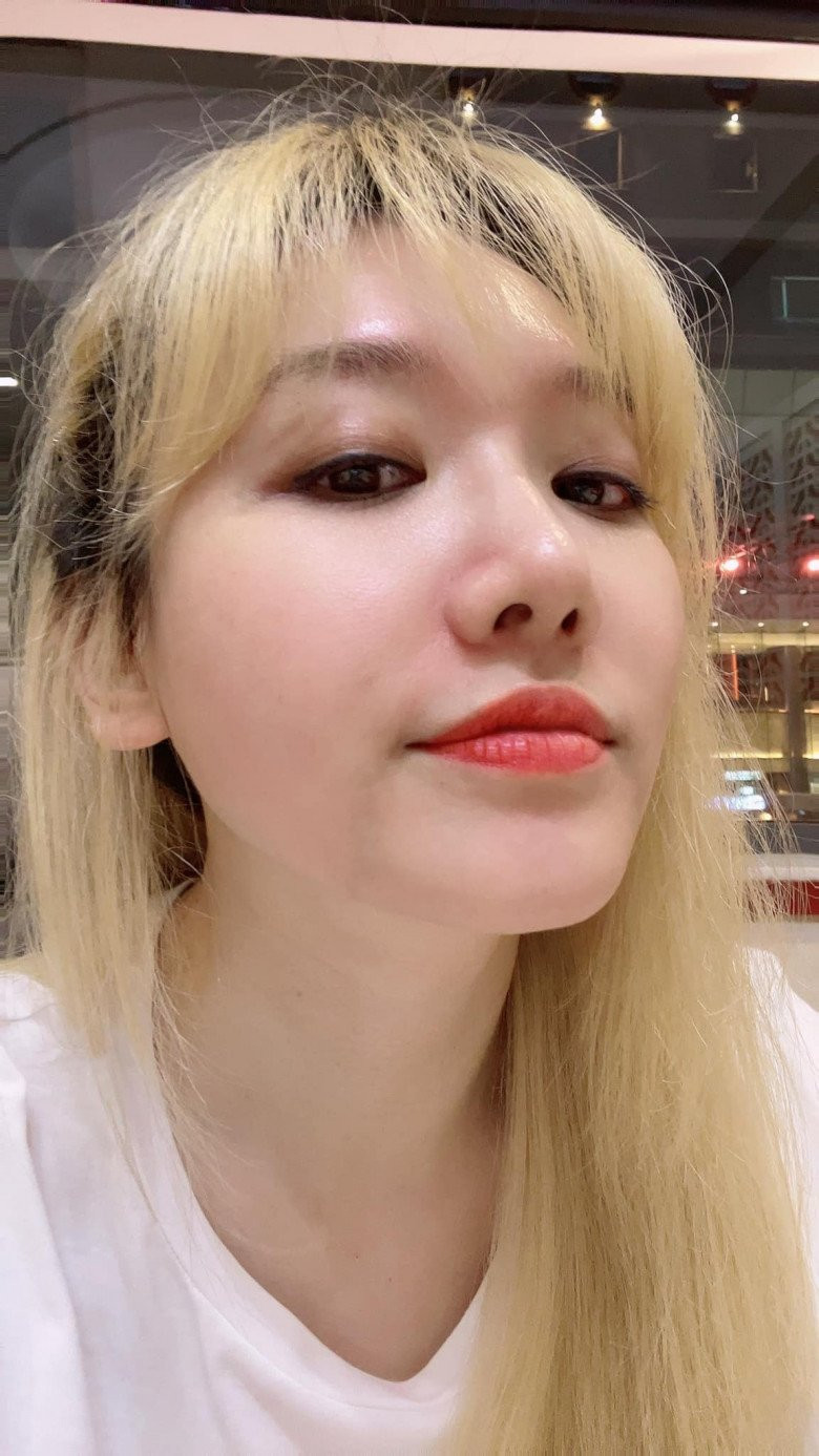 Hari Won khoe lan da cang muot nhung dan tinh chi chu y den mai toc thua thot nham nho