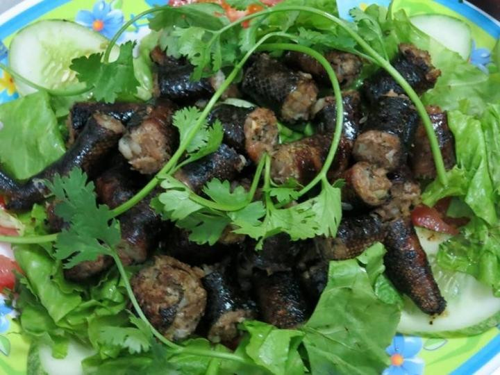 Đồng Tháp có món dồi rắn, giá đắt đỏ nhưng nhiều người phải thử ăn cho được - Hình 5 Dong Thap co mon doi ran, gia dat do nhung nhieu nguoi phai thu an cho duoc-Hinh-5