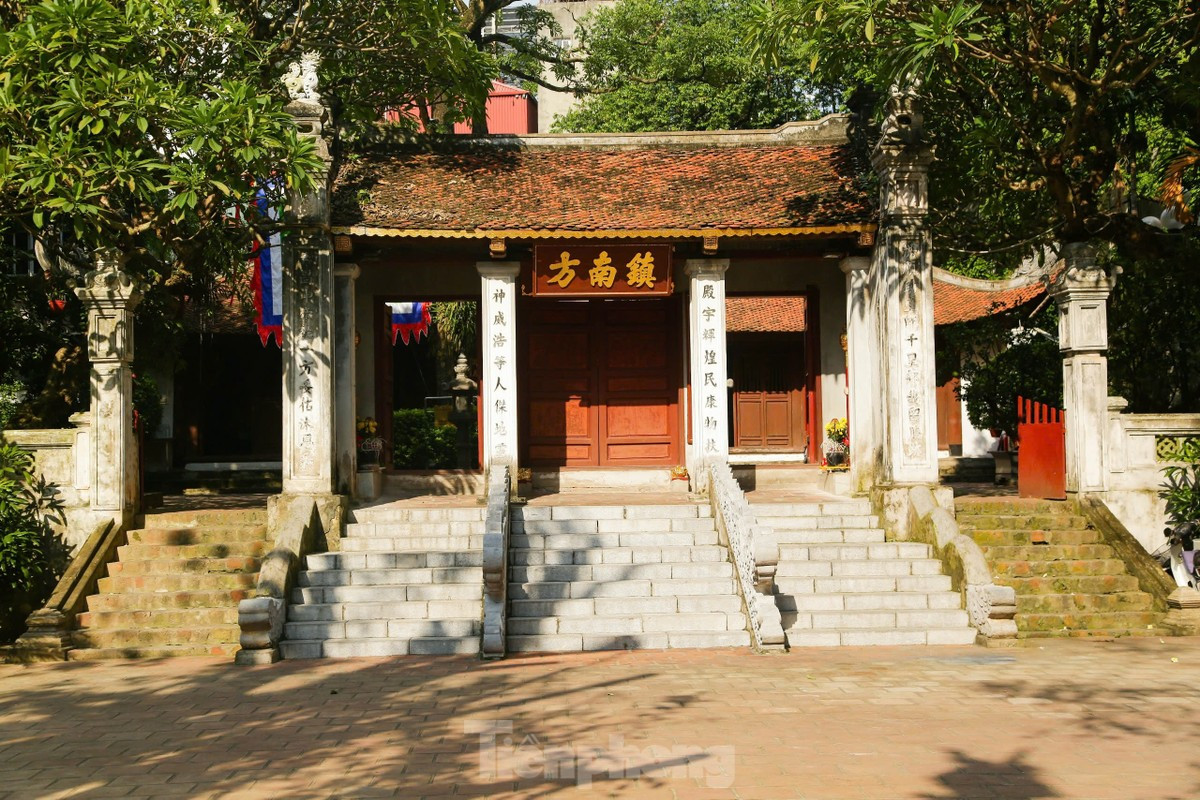 br/> Đền Kim Liên trước thuộc địa phận phường Kim Hoa, sau thuộc phường Đông Tác, huyện Thọ Xương, phủ Hoài Đức, nay là phường Phương Liên, quận Đống Đa, Hà Nội.