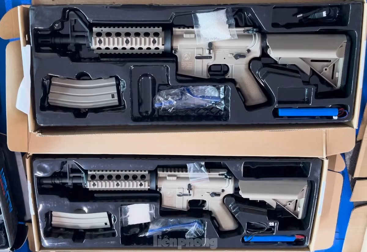 Một khẩu súng đạn thạch CYMA M4 được nhóm đối tượng “hô biến” thành các sản phẩm có tính sát thương cao.