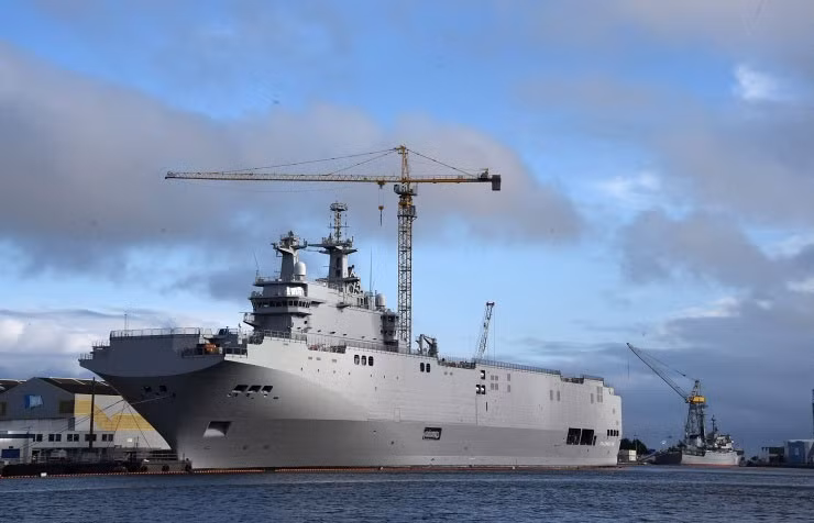 Tàu sân bay Mistral.