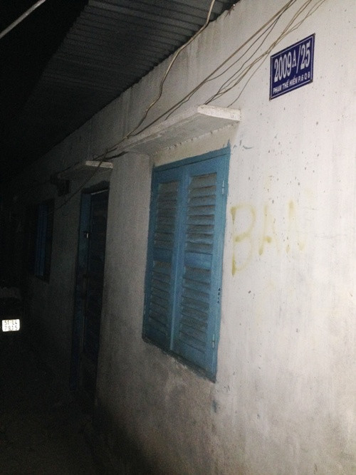 Căn nhà trọ của vợ chồng chị Phượng khóa kín cửa suốt thời gian cháu Long gặp nạn rồi tử vong