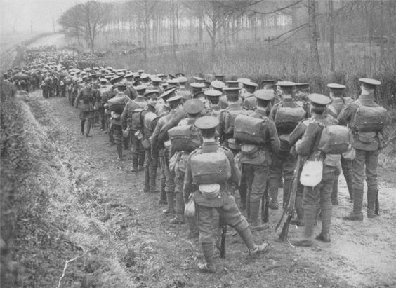 Ngược dòng thời gian, Thế chiến I nổ ra tại châu Âu lục địa vào tháng 8/1914, và chỉ trong vòng vài tháng, chiến sự đã lan nhanh khắp các vùng biển toàn cầu tới tận Nam Mỹ.