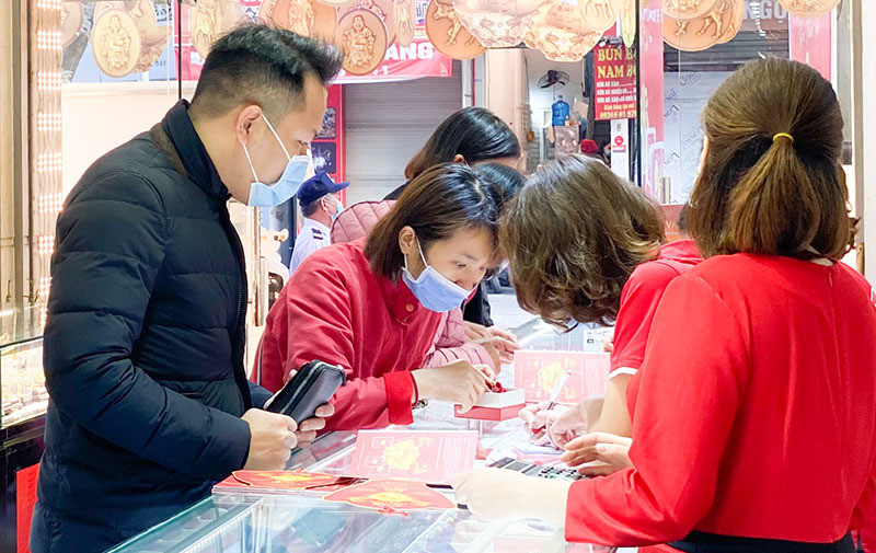Gia vang hom nay 20/11: Sut sau, co giu nguong quan trong