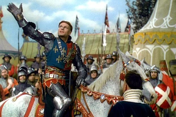 Ngược dòng lịch sử, ở Anh, khái niệm về giấy tờ bảo đảm an toàn cho bản thân khi đi đâu đó xuất hiện vào thời vua Henry V, năm 1414. Lúc bấy giờ, những loại giấy tờ này được ban hành bởi nhà vua đến bất cứ ai, dù họ có phải người Anh hay không.