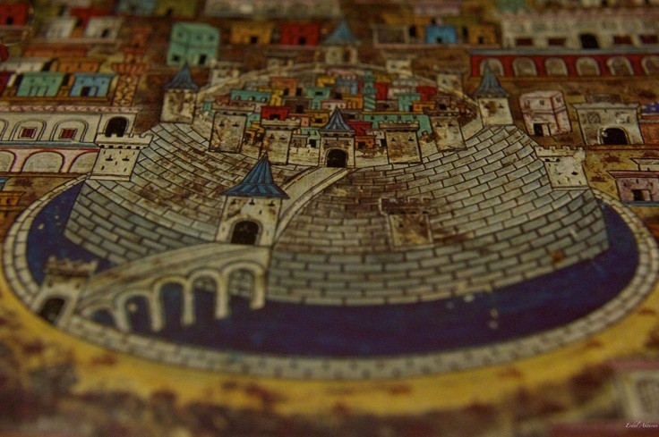 Đến năm 1540, việc ban hành lại thuộc về hội đồng Cơ mật. Từ "hộ chiếu" (passport) mới dần trở nên phổ biến vì người dân phải dùng để qua cảng biển hoặc cổng tường thành. Đây cũng là điều kiện cần để du lịch nước ngoài.